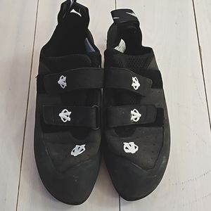 Evolv Defy Climbing shoe size 10